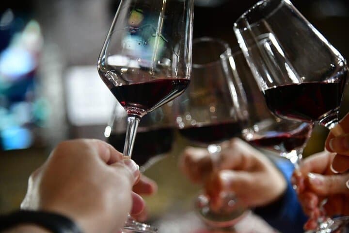 Tasting of 3 Wines + Special Selection of Appetizers