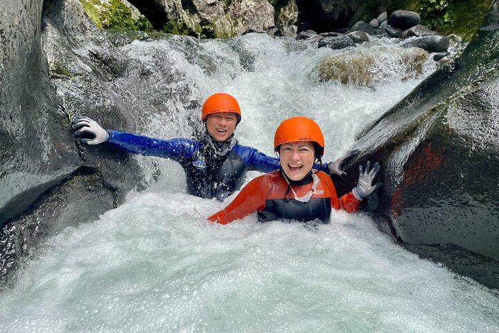 Shizuoka: Kliff Canyoning near Mt. Fuji