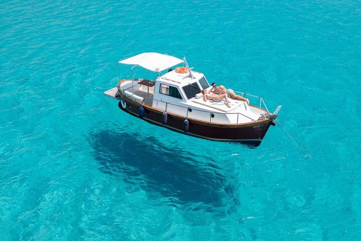 Cagliari : Boat Tour with Snorkeling!