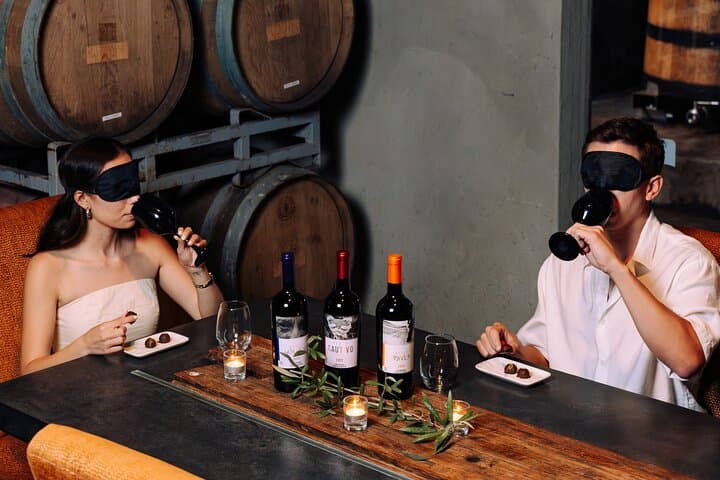 Blind Sensory Tasting: Wines and Artisanal Chocolates