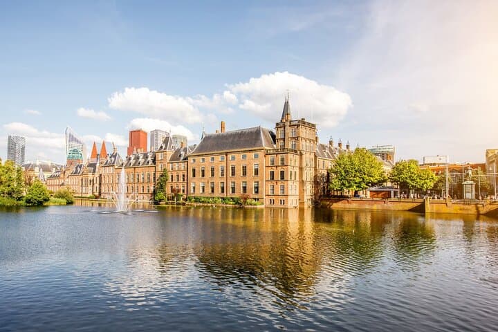 Explore The Hague in 60 minutes with a Local