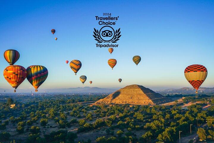 Balloon flight + pick up in CDMX + Breakfast in Cave + Pyramids