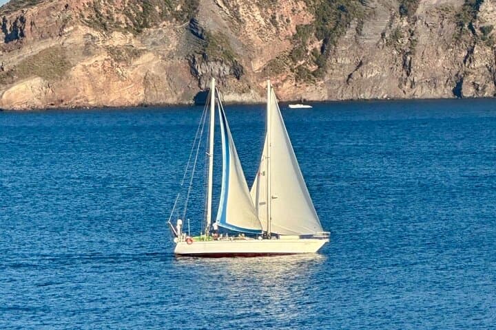 Vela and Wine Experience a Vulcano Aeolian Islands
