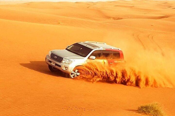 Wahiba Sands Dunes and Sunset Discover the desert with us