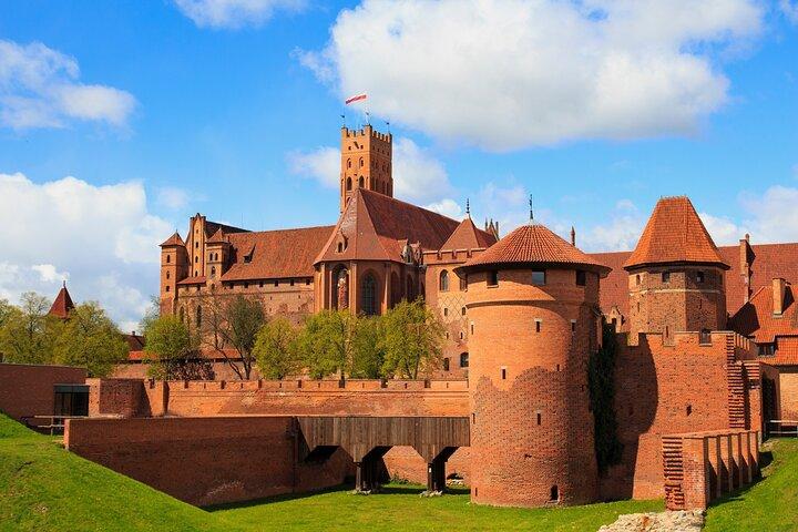 Gdansk: Malbork Castle Private Skip-the-Line Trip by Car