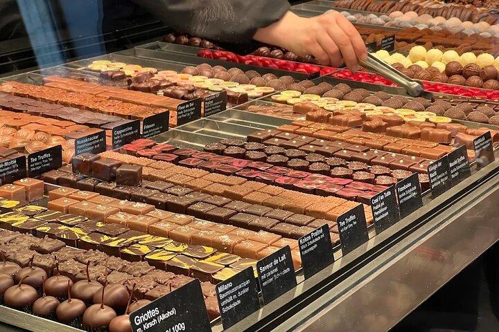 Zurich City Tour with Chocolate Tasting and Lake Cruise