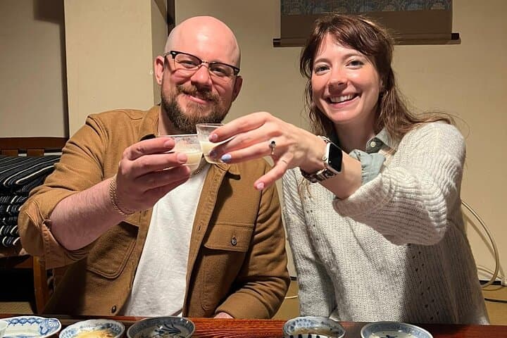 Takayama: Private Barhopping Tour with Hotel Pickup