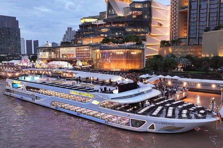 Bangkok Sawasdee Chaophraya Dinner Cruise from ICONSIAM