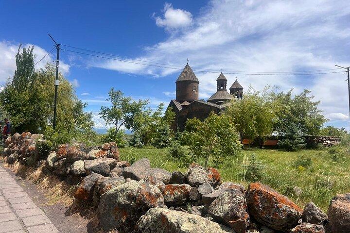 Private Tour: Alphabet Alley, Saghmosavank, Hovhannavank