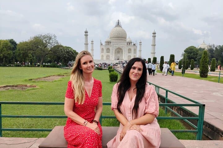 5-Day Taj Mahal Sunrise & Sunset with Delhi Jaipur & Tiger Safari