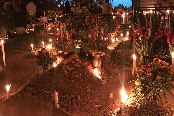Day of the Dead Night Tour: Oaxaca’s Cemeteries & Traditions