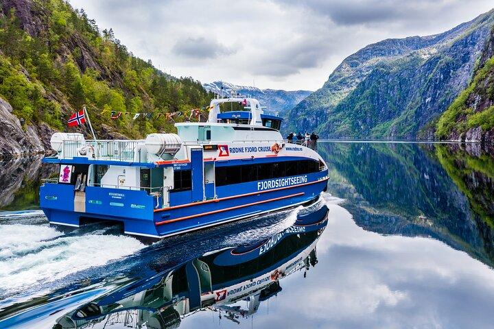 Half-day fjord cruise from Bergen to Mostraumen