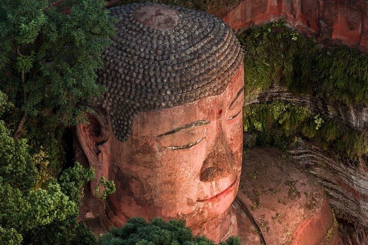 Leshan Giant Buddha Half Day Tour with Local BBQ Dinner