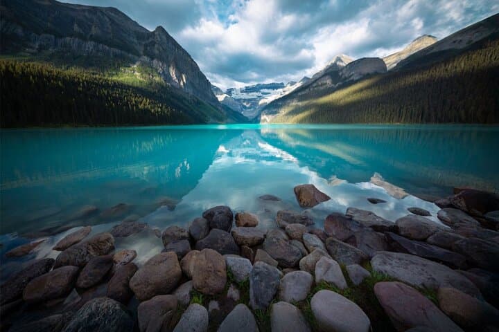 Morning Tour at Moraine Lake(2hrs) & Lake Louise(2hrs)