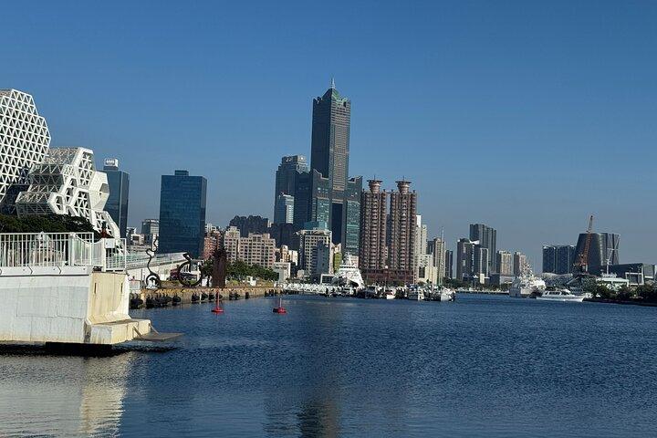 Kaohsiung City Walking and Night Market Tour