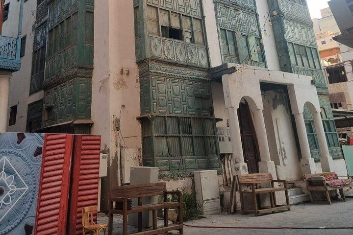Guided Tour with History of Jeddah