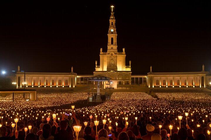 From Lisbon : Fatima to the Night – Experience of the Candle Procession