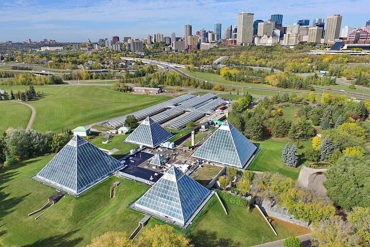 Edmonton Culture and Nature Private City Tour