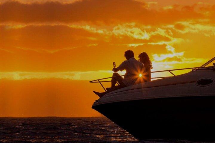 Private Sunset Cruise in Saint Lucia with Champagne