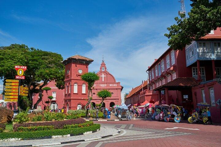 Sit Back & Relax - Malacca to Singapore MPV Transfer