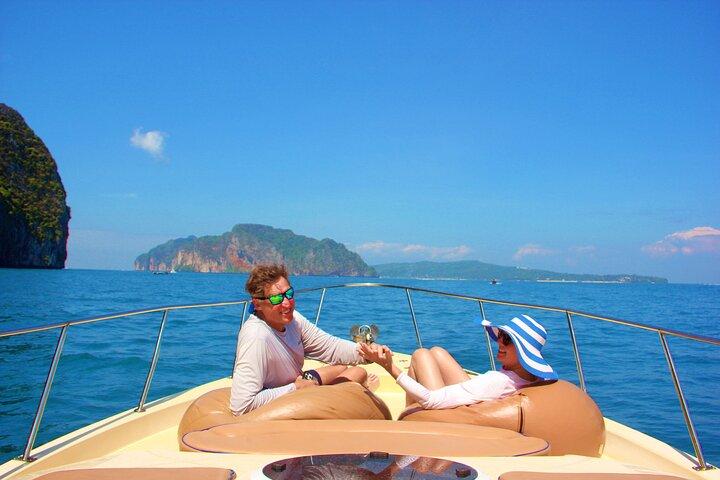 Phi Phi and James Bond Island Combo Day Tour w/Lunch