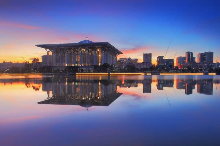 Putrajaya by Night: Sunset Views, Iconic Bridges & Lake Cruise