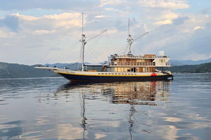 Open trip Komodo 3d2n Pelita Arunika