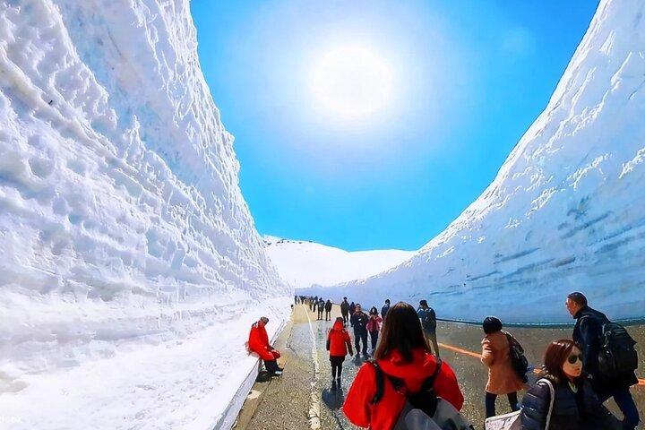 From Nagoya Tateyama Kurobe Snow Wall & Kamikochi 2 Day Tour