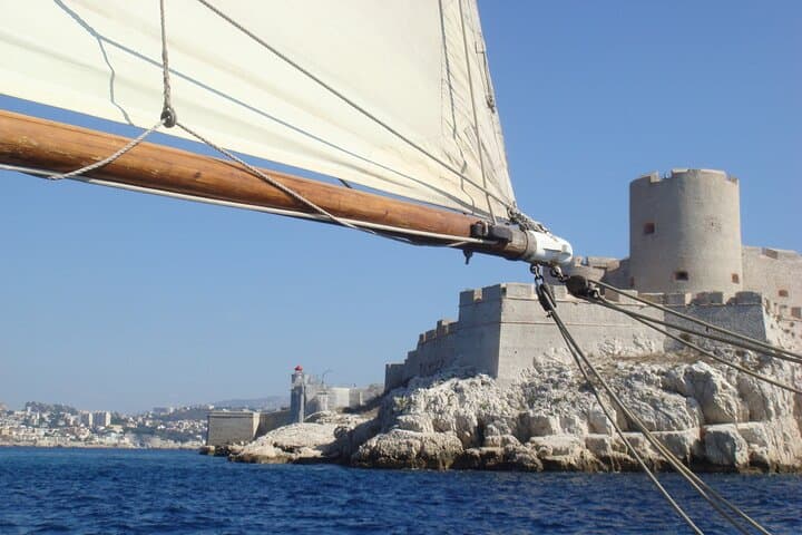 Sailing cruise, If Castle, Frioul Calanques & swimming