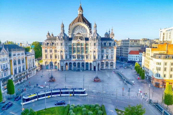 Brussels and Antwerp Day Tour with Stop at the Iconic Atomium