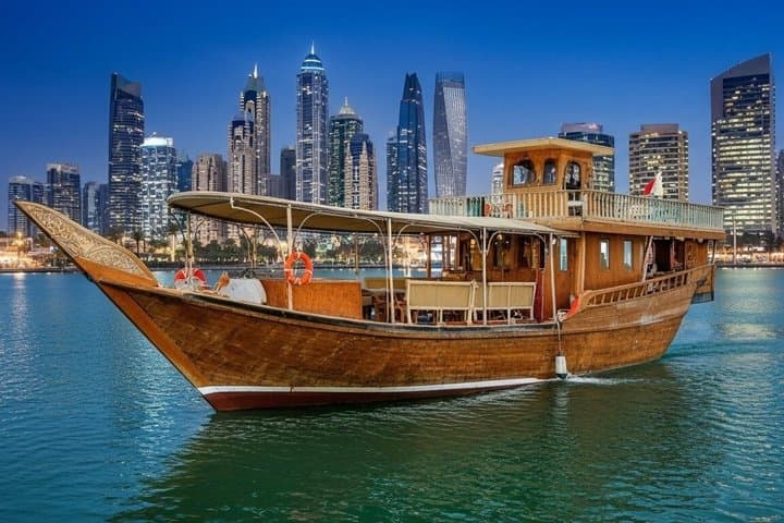 Doha: Traditional Sunset Dhow Cruise Tour with BBQ Buffet Dinner