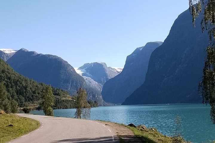 Two Lakes and A Glacier Scenic Tour from Olden