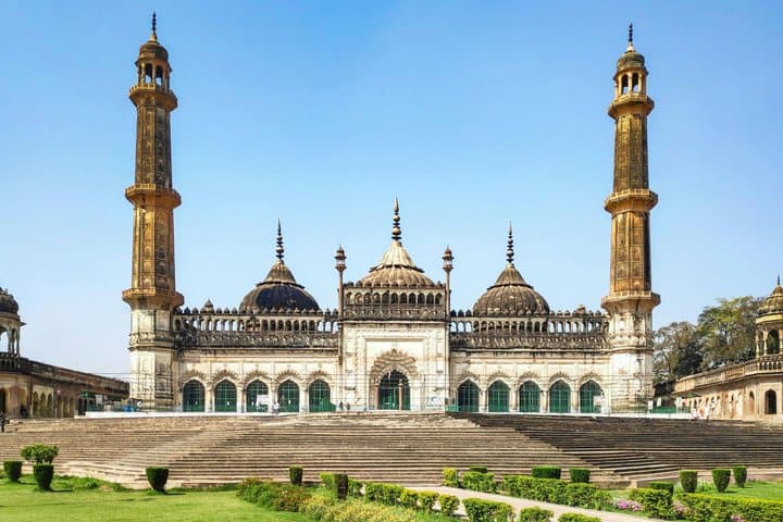 Private Full Day Guided Tour of Lucknow with Lunch