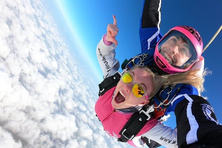 Tandem Skydiving Portugal 9,000ft Freefall near Lisbon