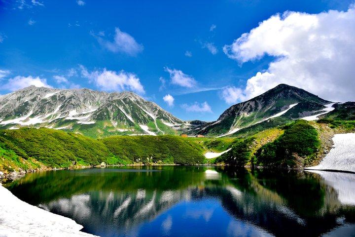 Kanazawa/Nagano: Tateyama Kurobe Snow Wall Day Tour