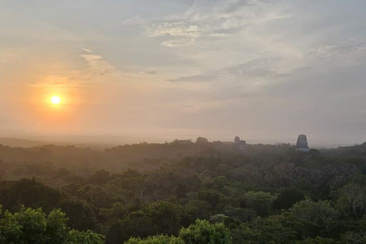 Tikal Sunset Tour from Flores with tickets included