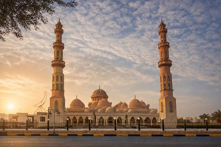 Authentic Hurghada Experience with Private Guide & Local Transfer