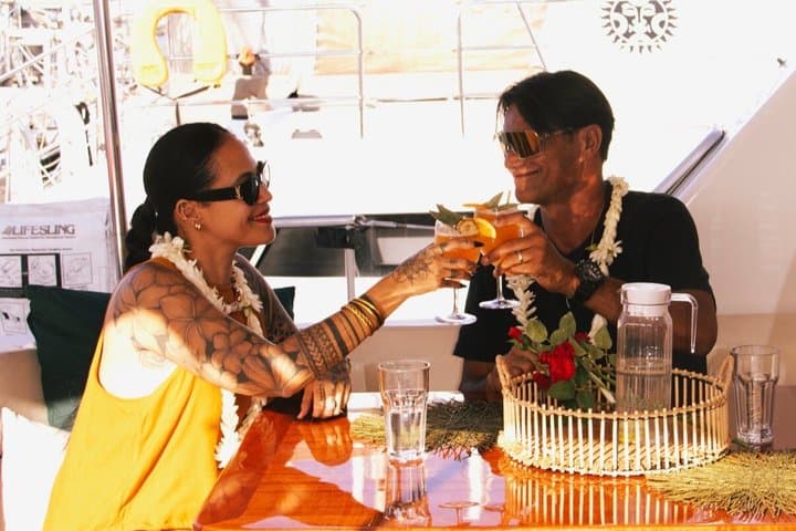 Papeete: Sunset Gastronomic Cruise in Premium Yacht