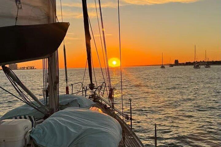 Lisbon Sunset or Daily Boat Tour on the Tagus River with Drinks