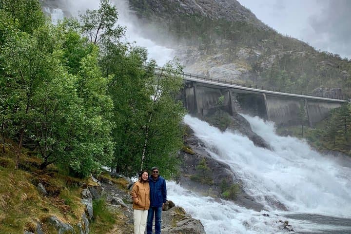 Langfoss and Stordalsvatnet from Haugesund, Small-Group Tour