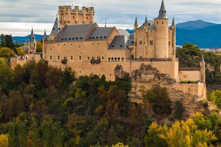 NEW: Alcázar of Segovia Ticket with Tower Climb (Self-Guided)