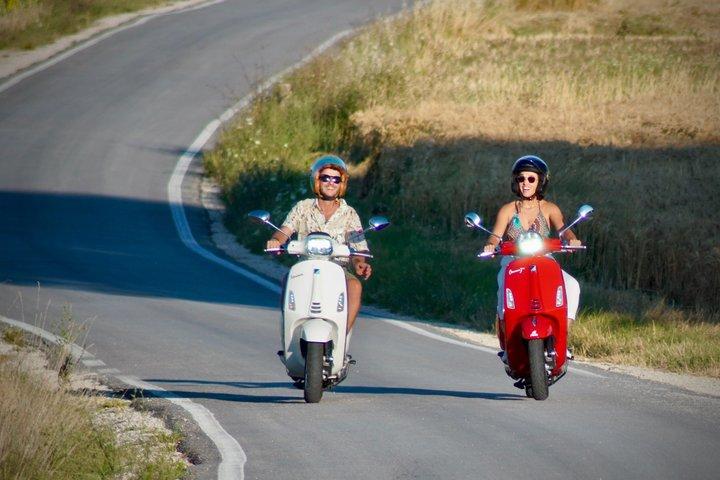 Vespa Self-Tour In Umbria Spello and Assisi with Pic Nic