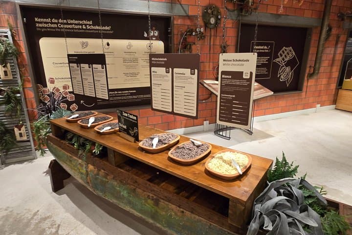 Chocolate Tour from Luzern - Create Your Own Swiss Chocolate Bar