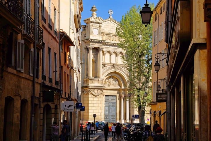 Aix en Provence Walking Tour: Explore Top Sights & Hidden Gems