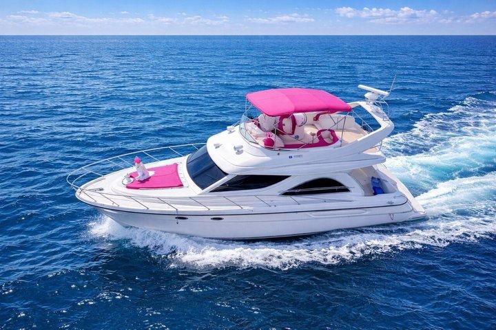 Pink Yacht Rental | 2 Jet Ski | Miami Boat Rental | Up 13