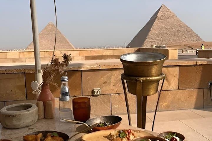 Khufu Restaurant and Giza Pyramids and Great Sphinx Dining Tour