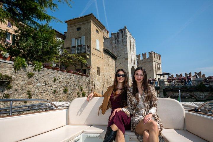 Guided tour in Sirmione with motorboat tour