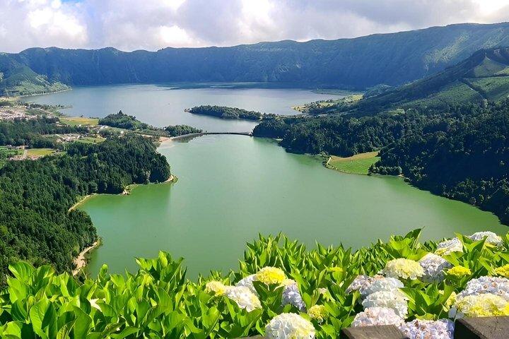 Sete Cidades and Pineapple Plantation Half Day Private Tour