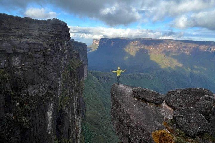9 Day Geological Expedition and Trekking in Mount Roraima