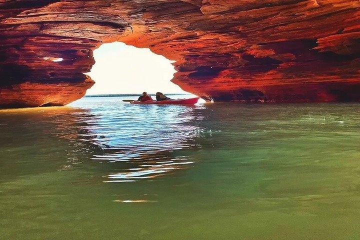 Afternoon Sea Caves Kayak Adventure in Apostle Islands